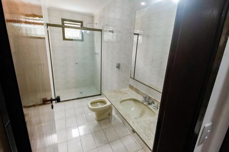 Apartamento para alugar com 166m², 4 quartos e 3 vagas Apartamento para alugar com 166m², 4 quartos e 3 vagasBanheiro Corredor
