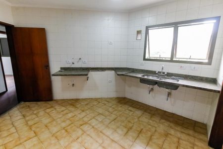 Apartamento para alugar com 166m², 4 quartos e 3 vagas Apartamento para alugar com 166m², 4 quartos e 3 vagasCozinha