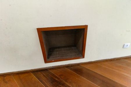 Detalhe Sala - Lareira de apartamento para alugar com 4 quartos, 166m² em Jardim Ampliacao, São Paulo