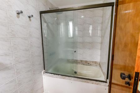 Apartamento para alugar com 166m², 4 quartos e 3 vagas Apartamento para alugar com 166m², 4 quartos e 3 vagasBanheiro da Suíte 1