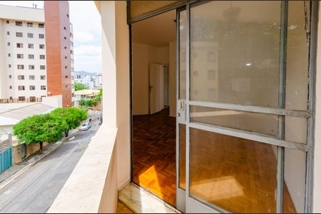 Apartamento à venda com 85m², 2 quartos e 1 vagaVaranda