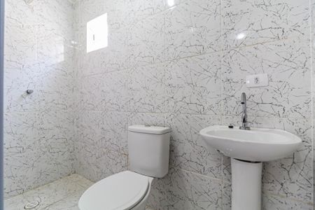 banheiro de apartamento para alugar com 1 quarto, 14m² em Vila Tiradentes, São Paulo