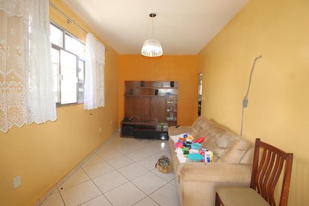 Sala de casa para alugar com 2 quartos, 128m² em Vila Valqueire, Rio de Janeiro