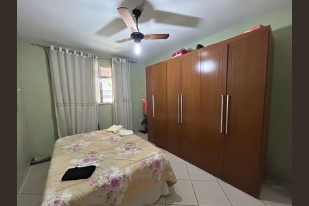 Quarto 1 de casa para alugar com 2 quartos, 128m² em Vila Valqueire, Rio de Janeiro