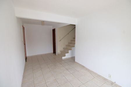 Apartamento para alugar com 60m², 2 quartos e 1 vagaSala