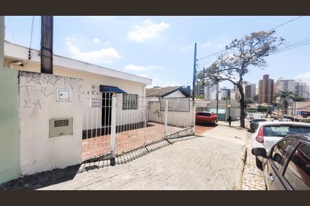Casa à venda com 85m², 3 quartos e 2 vagas Casa à venda com 85m², 3 quartos e 2 vagasFachada