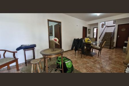 Casa para alugar com 4 quartos, 249m² em Industrial, Lagoa Santa