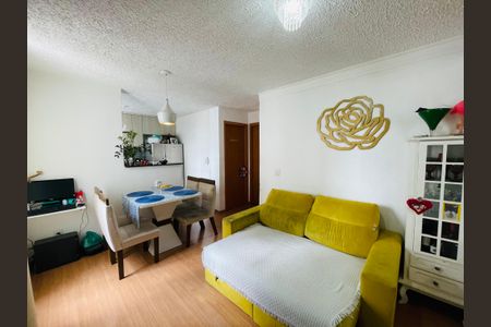 Sala de apartamento para alugar com 2 quartos, 43m² em Água Chata, Guarulhos