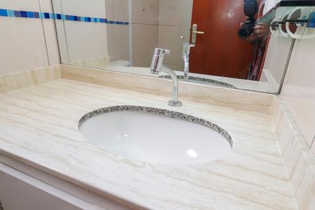 Apartamento para alugar com 48m², 2 quartos e sem vagaBanheiro