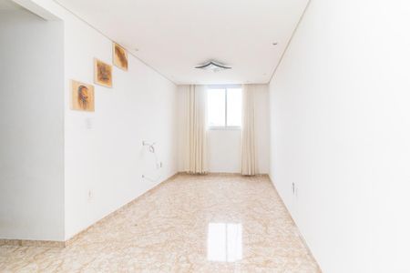 Sala de apartamento para alugar com 2 quartos, 48m² em Vila Carmosina, São Paulo