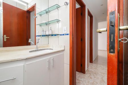 Apartamento para alugar com 48m², 2 quartos e sem vagaBanheiro