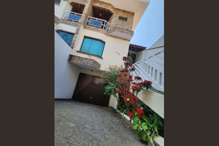 Casa à venda com 247m², 3 quartos e 5 vagas