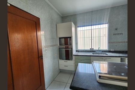 Casa à venda com 247m², 3 quartos e 5 vagas