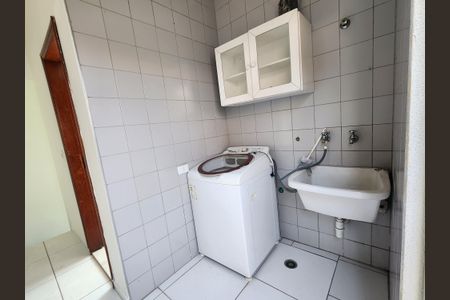 Casa à venda com 247m², 3 quartos e 5 vagas