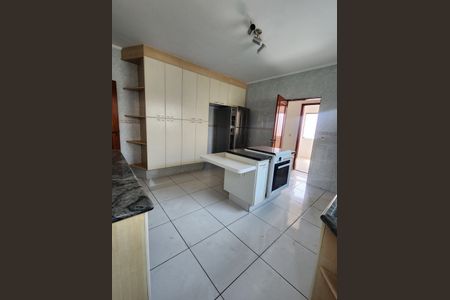 Casa à venda com 247m², 3 quartos e 5 vagas