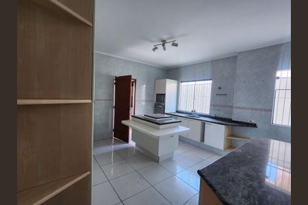 Casa à venda com 247m², 3 quartos e 5 vagas