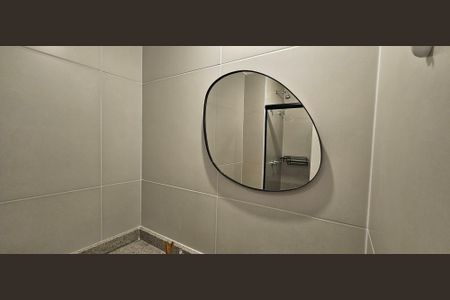 Banheiro Social de kitnet/studio para alugar com 1 quarto, 22m² em Paraíso, São Paulo