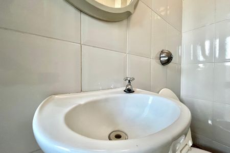 Apartamento à venda com 82m², 2 quartos e 2 vagas Apartamento à venda com 82m², 2 quartos e 2 vagasBanheiro de serviço