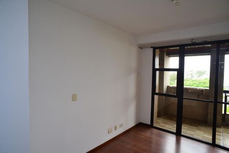 Sala de apartamento para alugar com 4 quartos, 136m² em Barra da Tijuca, Rio de Janeiro