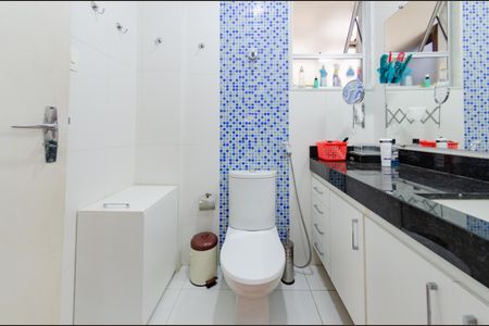 Apartamento à venda com 110m², 3 quartos e 1 vaga Apartamento à venda com 110m², 3 quartos e 1 vagaBanheiro