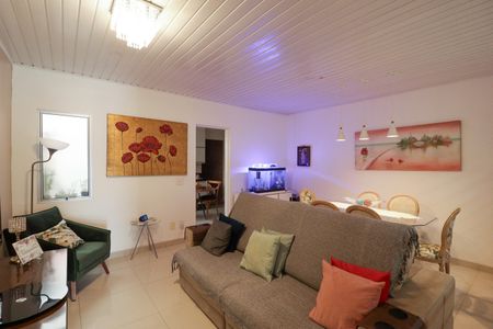 Sala de casa à venda com 2 quartos, 100m² em Parque Peruche, São Paulo