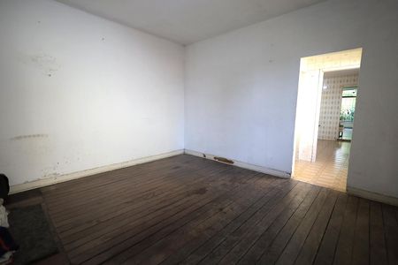 Casa à venda com 193m², 3 quartos e 2 vagasQuarto Suíte