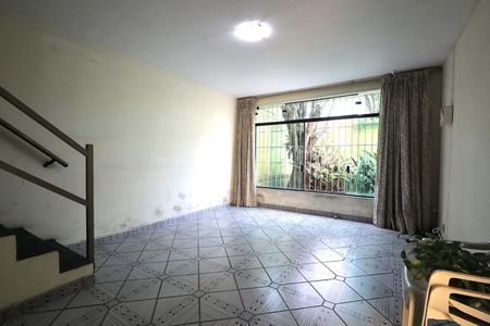 Casa à venda com 193m², 3 quartos e 2 vagasSala