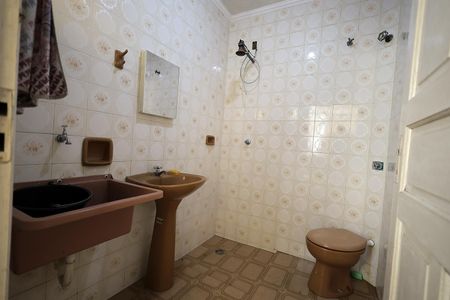 Casa à venda com 193m², 3 quartos e 2 vagasBanheiro 1