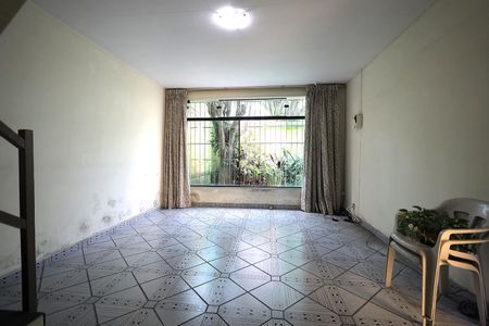 Casa à venda com 193m², 3 quartos e 2 vagasSala