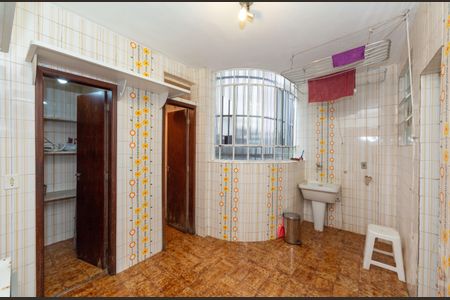 Apartamento à venda com 146m², 4 quartos e 1 vaga Apartamento à venda com 146m², 4 quartos e 1 vagaAREA DE SERVICO/ DESPENSA E BANHO DE EMPREGADA