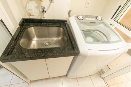 Apartamento para alugar com 61m², 2 quartos e 1 vagaÁrea de Serviço