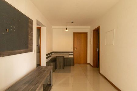 Sala de apartamento para alugar com 2 quartos, 61m² em Água Verde, Curitiba