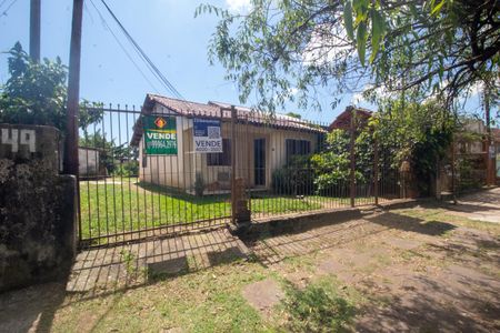 Casa à venda com 75m², 2 quartos e 3 vagasFachada