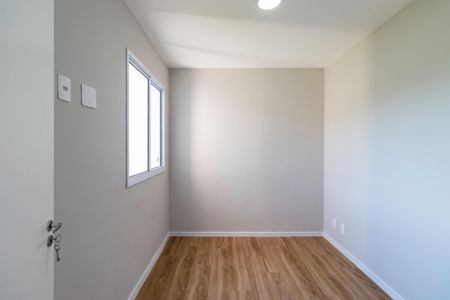 Quarto de apartamento para alugar com 2 quartos, 40m² em Jardim Piracuama, São Paulo