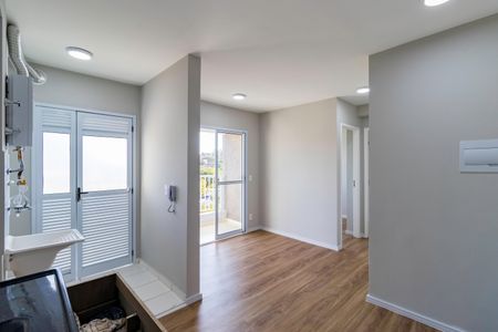 Sala/Cozinha de apartamento para alugar com 2 quartos, 40m² em Jardim Piracuama, São Paulo