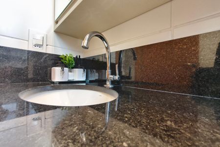 Banheiro Suíte  de apartamento à venda com 2 quartos, 55m² em Jardim Nova Europa, Campinas