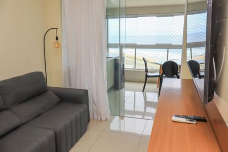 Sala de apartamento para alugar com 1 quarto, 45m² em Jardim Armação, Salvador