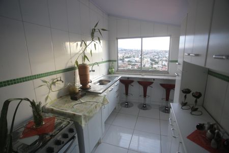 Casa à venda com 180m², 4 quartos e 1 vagaCozinha segundo andar