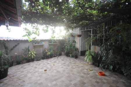 Casa à venda com 180m², 4 quartos e 1 vagaArea Comum