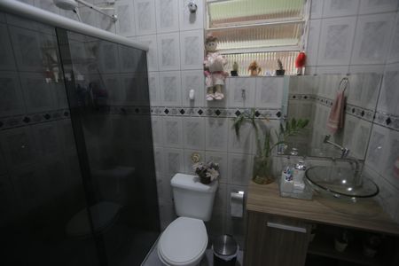 Casa à venda com 180m², 4 quartos e 1 vagaBanheiro