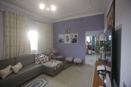 Casa à venda com 180m², 4 quartos e 1 vagaSala