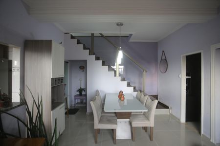 Casa à venda com 180m², 4 quartos e 1 vagaSala