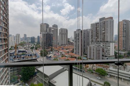 Apartamento para alugar com 27m², 1 quarto e 1 vaga Apartamento para alugar com 27m², 1 quarto e 1 vagaVaranda