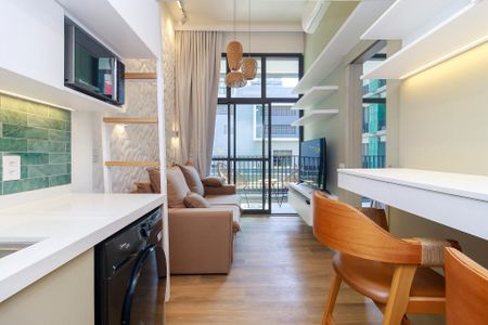 Sala de apartamento para alugar com 1 quarto, 40m² em Santo Amaro, São Paulo