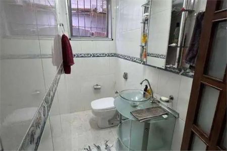 Casa à venda com 129m², 4 quartos e 2 vagas