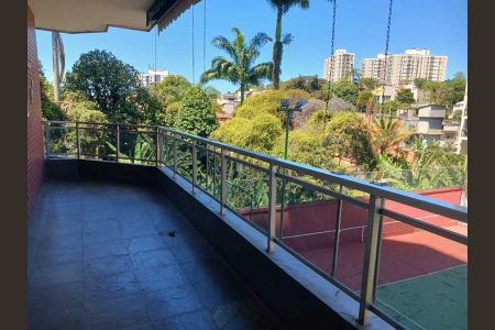 Apartamento à venda com 105m², 2 quartos e 1 vaga