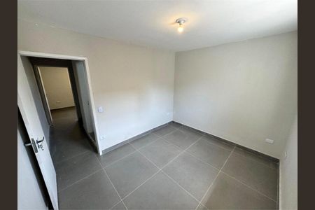 Casa à venda com 68m², 2 quartos e 1 vaga