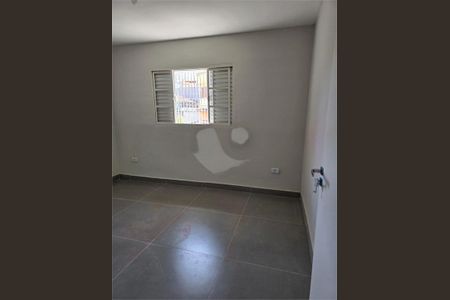 Casa à venda com 68m², 2 quartos e 1 vaga