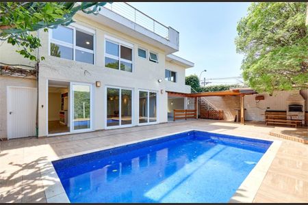 Casa à venda com 345m², 5 quartos e 6 vagas