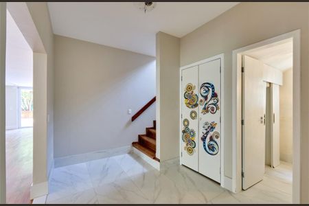 Casa à venda com 345m², 5 quartos e 6 vagas